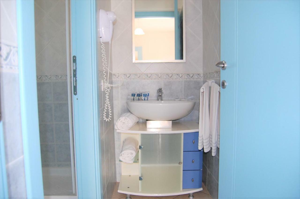 I Lentischi Aparthotel วิลลัสซีมีอุส ภายนอก รูปภาพ