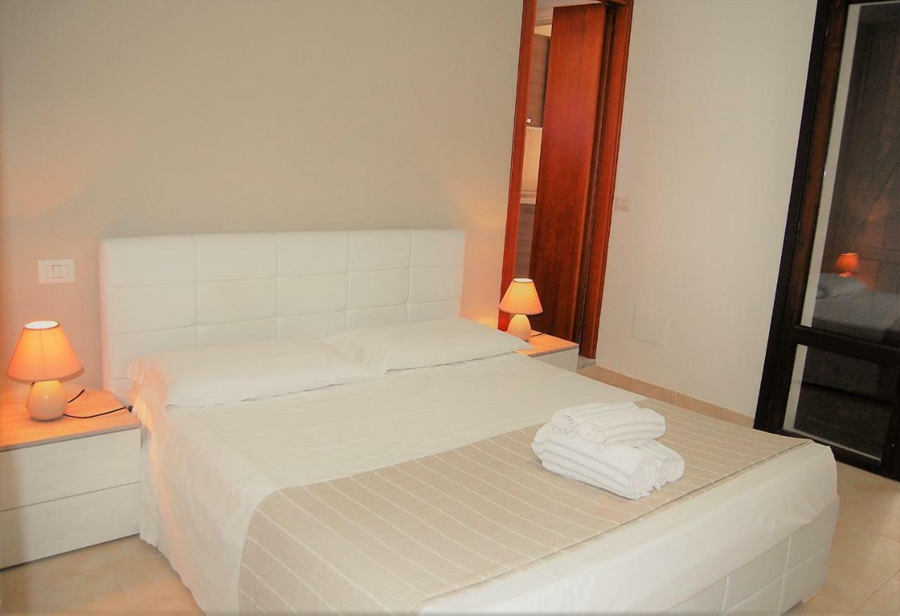 I Lentischi Aparthotel วิลลัสซีมีอุส ภายนอก รูปภาพ