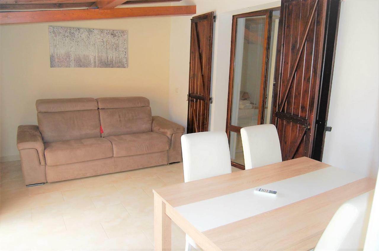 I Lentischi Aparthotel วิลลัสซีมีอุส ภายนอก รูปภาพ
