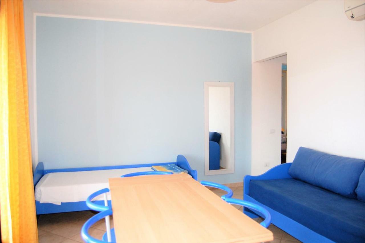 I Lentischi Aparthotel วิลลัสซีมีอุส ภายนอก รูปภาพ