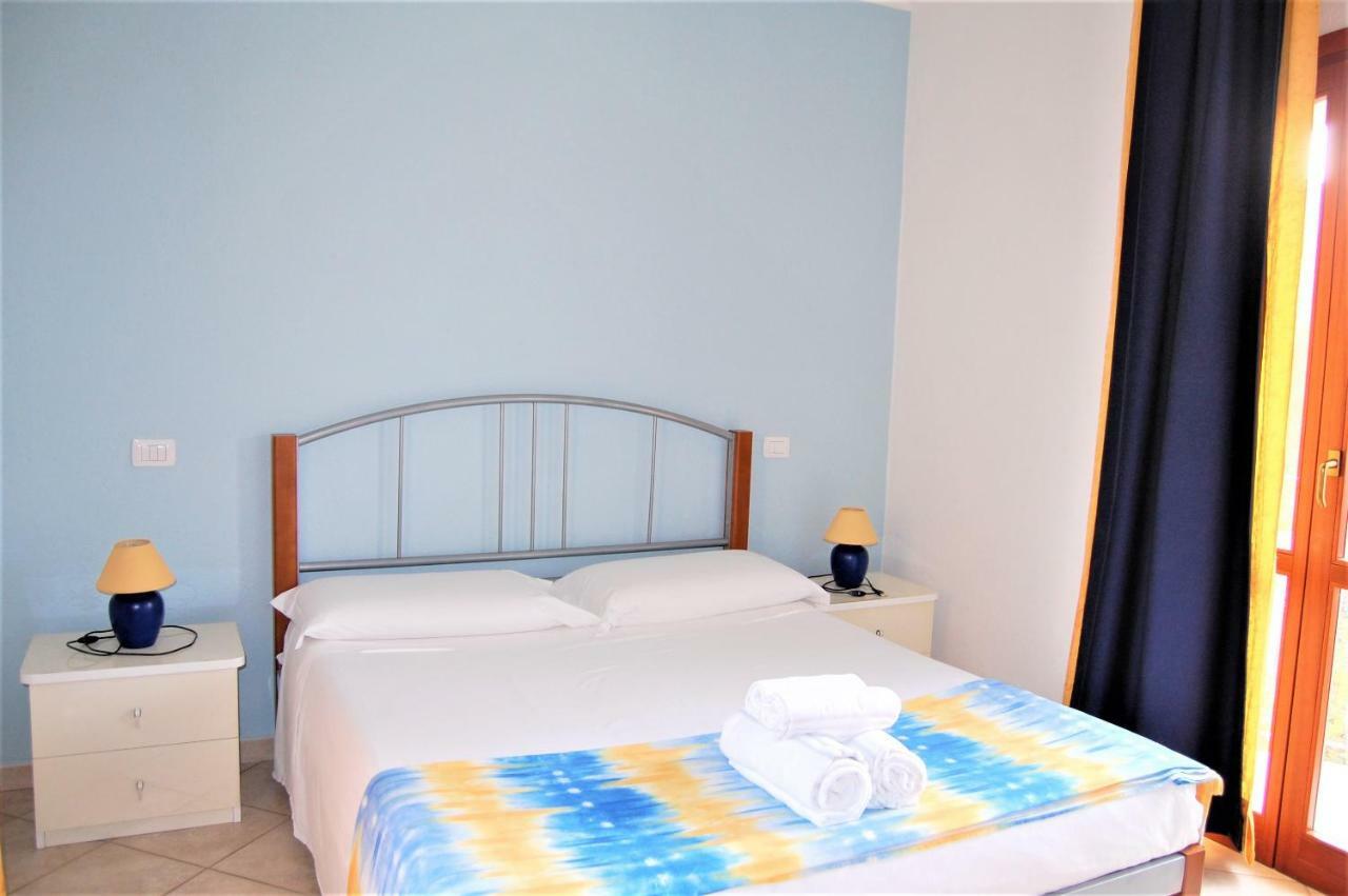 I Lentischi Aparthotel วิลลัสซีมีอุส ภายนอก รูปภาพ